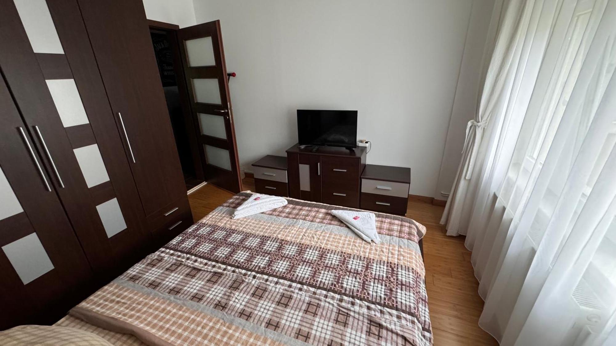 Apartament 3 Camere Отопени Екстериор снимка