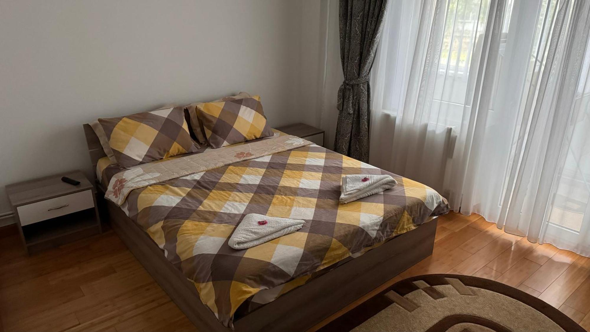 Apartament 3 Camere Отопени Екстериор снимка